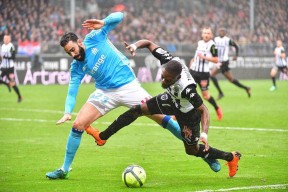 爱游戏官方登录-今日欧冠巅峰对决皇马再战利物浦